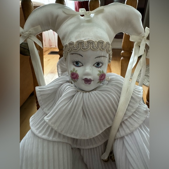 Porcelain Clown doll - Picture 2 of 4